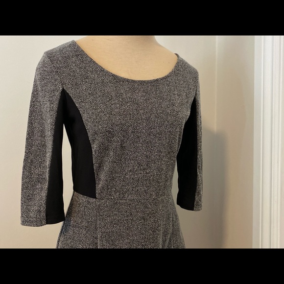 Super Cute Divided Dress! EUC! - Picture 3 of 6